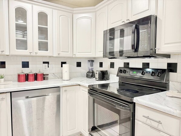 Fridge, microwave, oven, stovetop