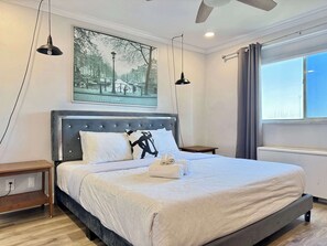 2 bedrooms, desk, iron/ironing board, WiFi