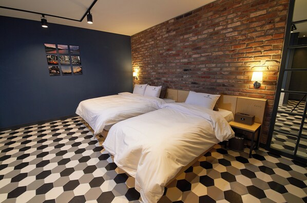 Deluxe Twin | Free WiFi, bed sheets