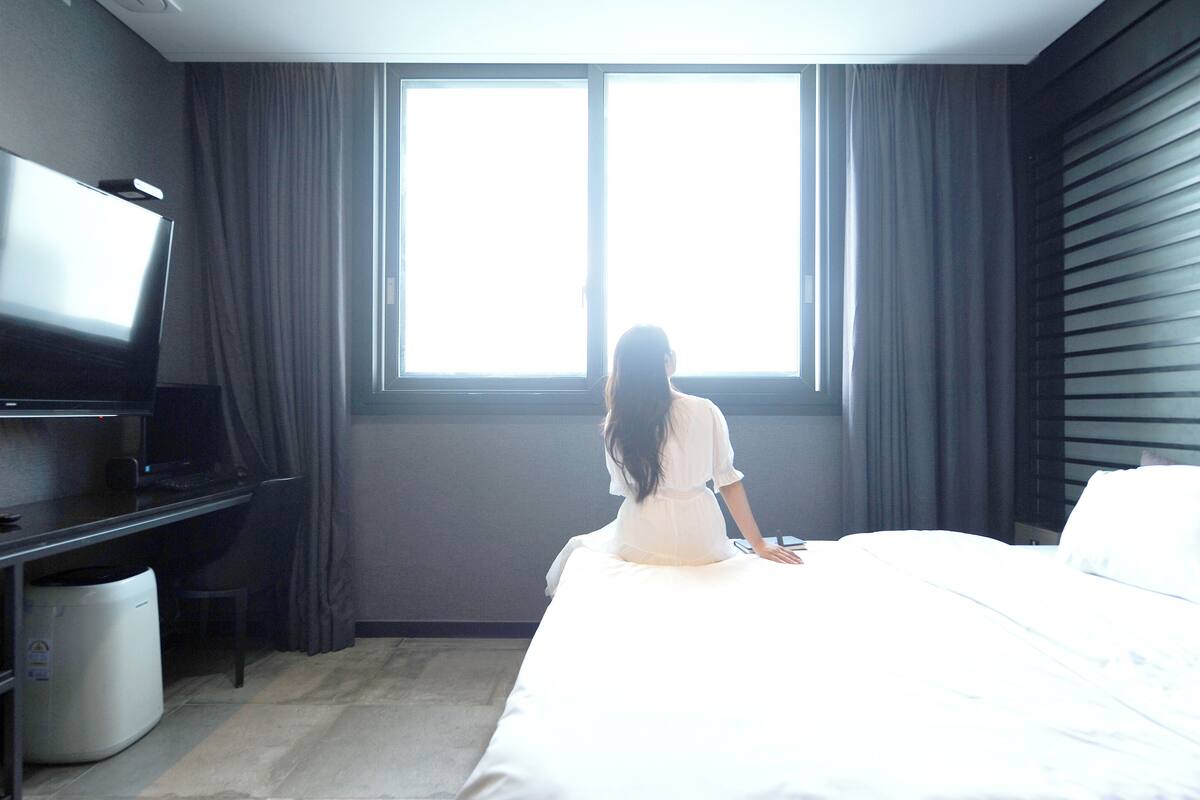 Standard Double Room | Free WiFi, bed sheets