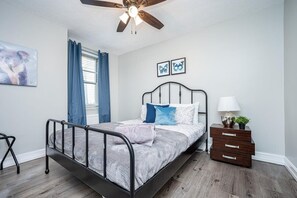 1 Schlafzimmer, Schreibtisch, Bügeleisen/Bügelbrett, WLAN