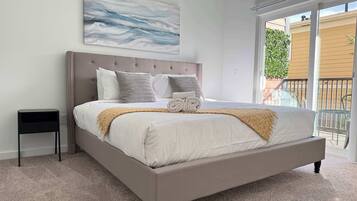 1 habitación, escritorio, tabla de planchar con plancha y wifi