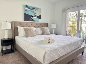 1 bedroom, iron/ironing board, WiFi, bed sheets - Upgraded 1BR Apartments in Atlanta (Atlanta)