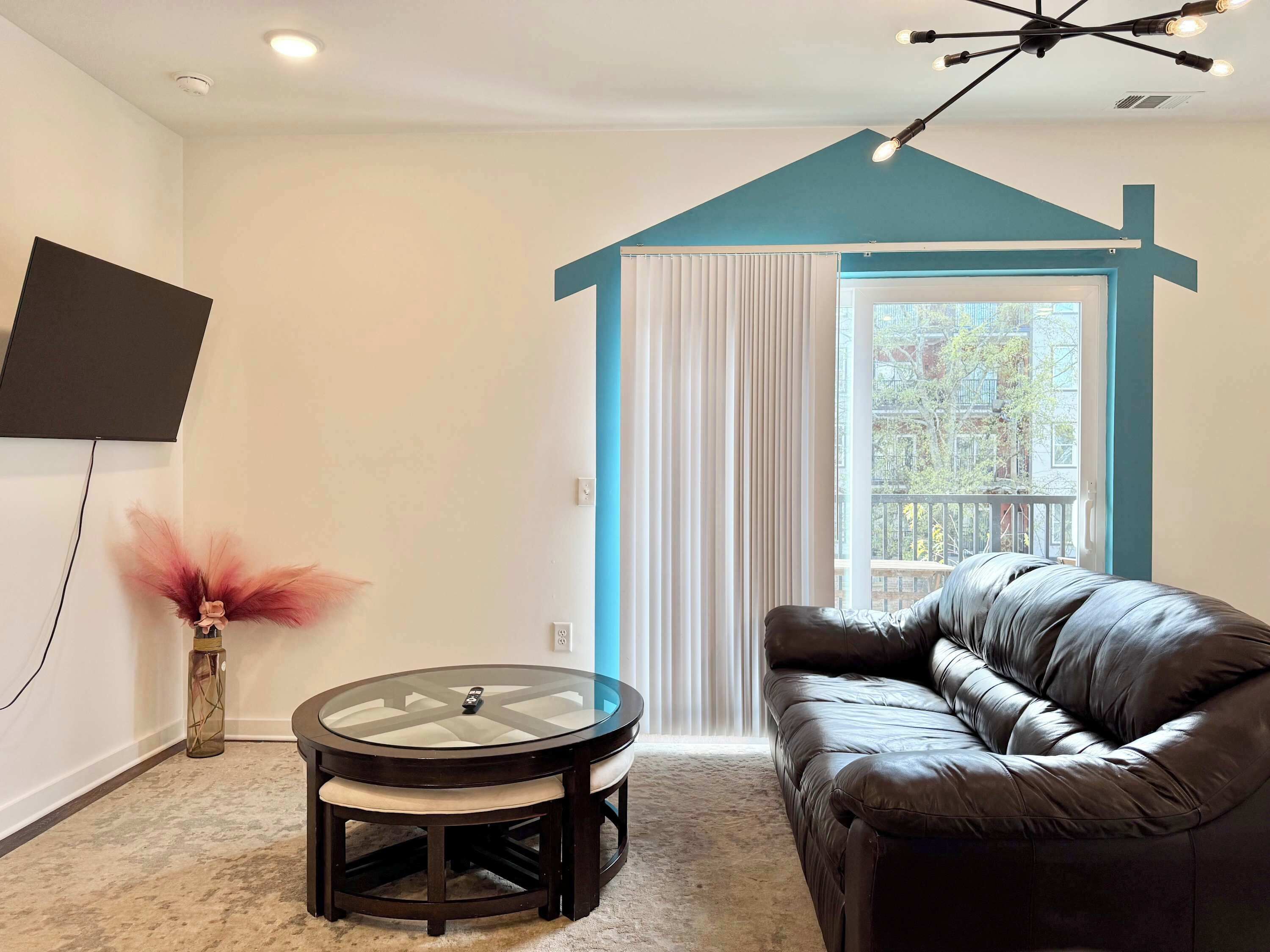 TV, fireplace, offices