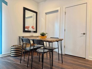 Dining - Modern 2-Bedroom Condo in Old Fourth Ward (Atlanta)
