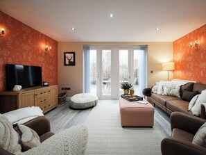 Living area - 3 bedroom accommodation in Much Wenlock (Much Wenlock)