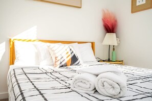 1 soveværelse, skrivebord, Wi-Fi, sengetøj