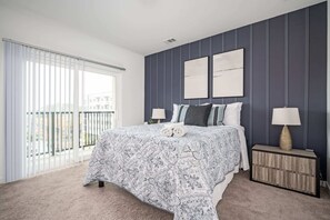 1 bedroom, desk, iron/ironing board, WiFi - Upgraded Apartment in Old Fourth Ward (Atlanta)