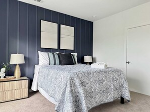 1 soverom, skrivebord, strykejern/-brett og wi-fi