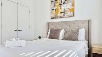 2 bedrooms, iron/ironing board, WiFi, bed sheets