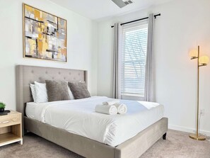 2 室のベッドルーム、アイロン / アイロン台、WiFi、ベッドシーツ