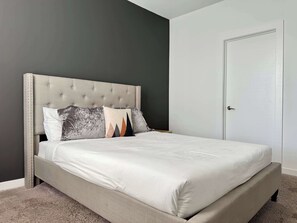 4 soverom, skrivebord, strykejern/-brett og wi-fi