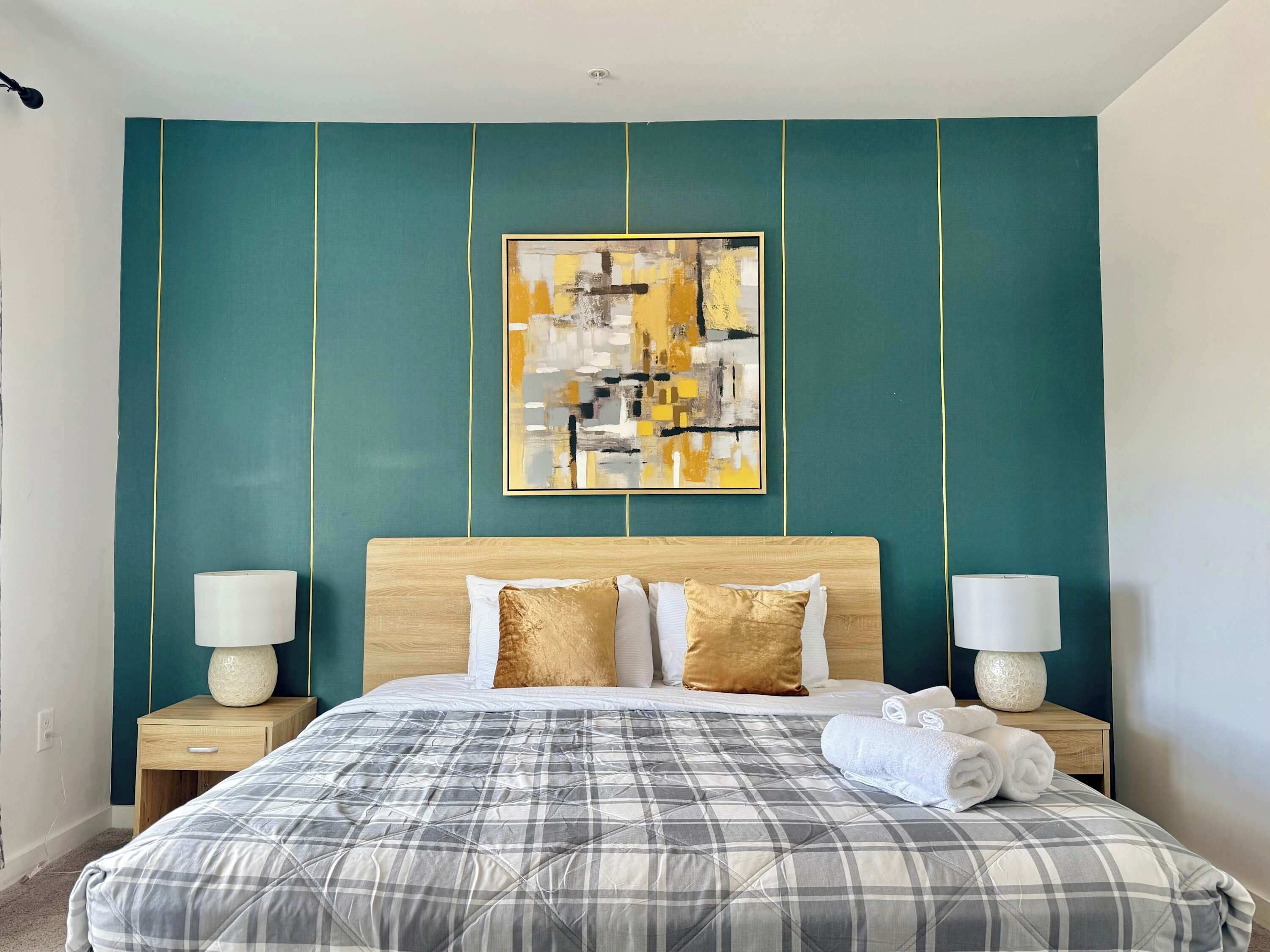 4 bedrooms, WiFi, bed sheets