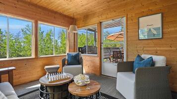 Téléviseur, foyer, bureau