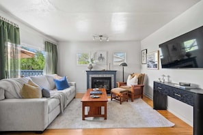 TV, fireplace, offices