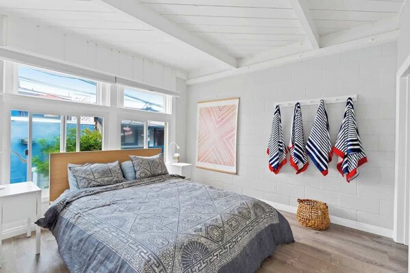 1 habitación, tabla de planchar con plancha, cuna de viaje y wifi 