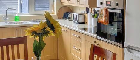 Diskmaskin och barnstol