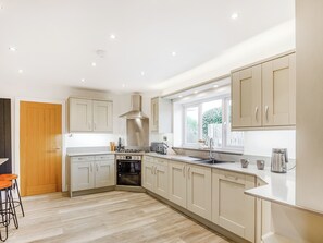 Lave-vaisselle, chaise haute