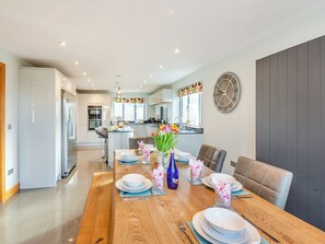 Dining - Hafod Y Morfa - UK48829 (Harlech)