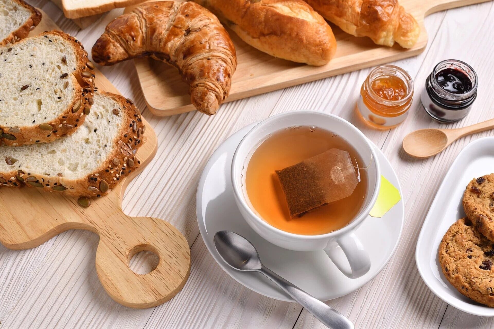 Daily buffet breakfast for a fee