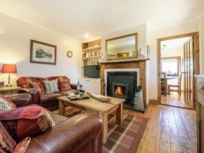 TV, fireplace - 2 bedroom accommodation in Wick (Wick)