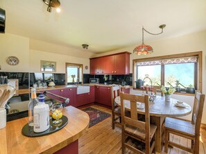 Dishwasher - 2 bedroom accommodation in Wick (Wick)