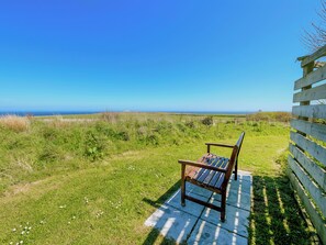 Property grounds - 2 bedroom accommodation in Wick (Wick)