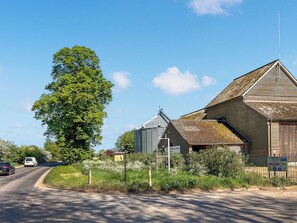 Exterior - 3 bedroom accommodation in Fincham, near King&rsquo;s Lynn (Fincham, near King&rsquo;s Lynn)