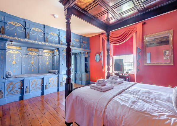 10 bedrooms, free WiFi