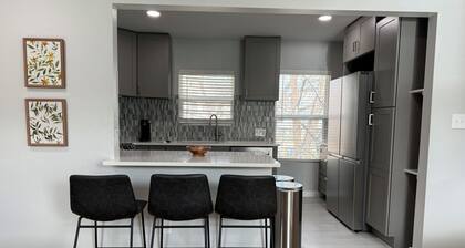 Charming 1-bedroom Guesthouse in Central Austin