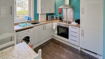 High chair, cookware/dishes/utensils