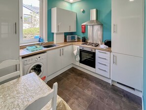 High chair - 2 bedroom accommodation in Crossgates (Crossgates)