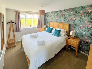 3 bedrooms, free WiFi - Honeysuckle Apartment - UK49308 (Woolfardisworthy, Clovelly)