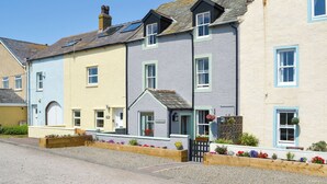 Exterior - 2 bedroom accommodation in Allonby (Allonby)