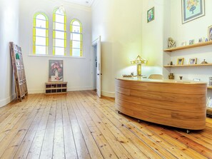 Lobby - 2 bedroom accommodation in Frome (Frome)