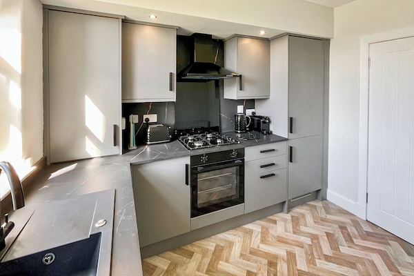 Kitchen | Queen Street Apartments 3, Dundee