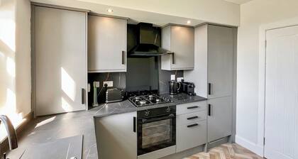 Queen Street Apartments 3