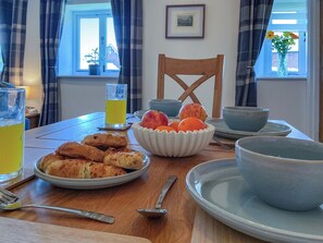 Dining - 2 bedroom accommodation in St Bees (St Bees)