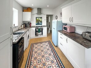 Lave-vaisselle, chaise haute