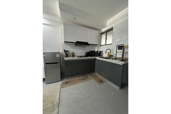 Microwave, oven