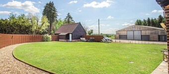 4 bedroom accommodation in Tacolneston