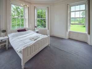 5 bedrooms, free WiFi - 5 bedroom accommodation in Lancaster (Lancaster)