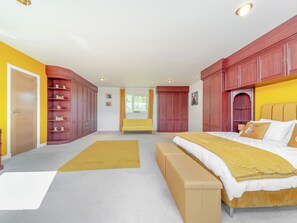 5 bedrooms, free WiFi - 5 bedroom accommodation in Dumfries (Dumfries)