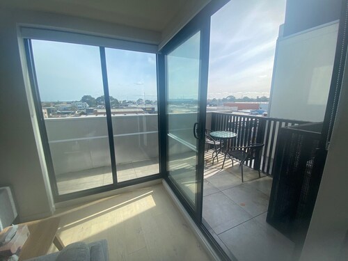 Modern Apartment Airport Area