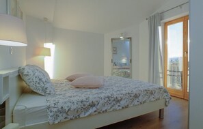 5 chambres, fer et planche à repasser, Wi-Fi gratuit, draps fournis