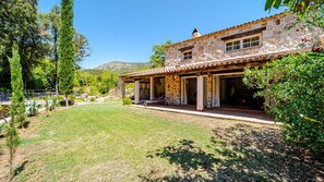 Exterior - Villa Trstenik by Villas Guide (Trstenik)