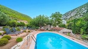 Pool - Villa Trstenik by Villas Guide (Trstenik)