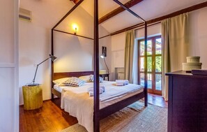 4 chambres, fer et planche à repasser, Wi-Fi gratuit, draps fournis