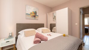 3 habitaciones, wifi gratis y ropa de cama 