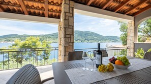 Outdoor dining - Holiday home Erika by Villas Guide (Vela Luka)